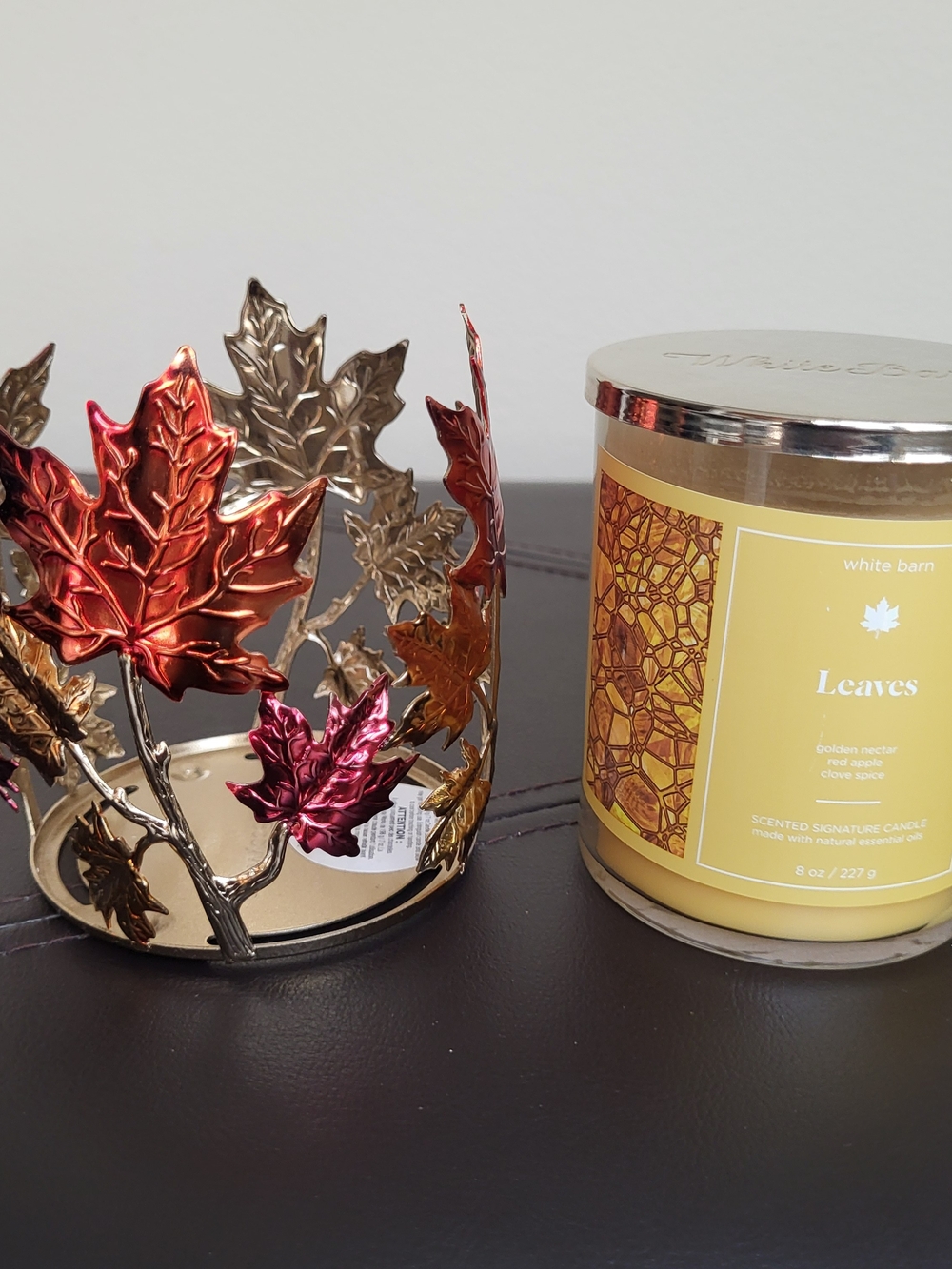 Set - Bath & Body Works Metal Maple Leaf 1-Wick Candleholder & Leaves Candle